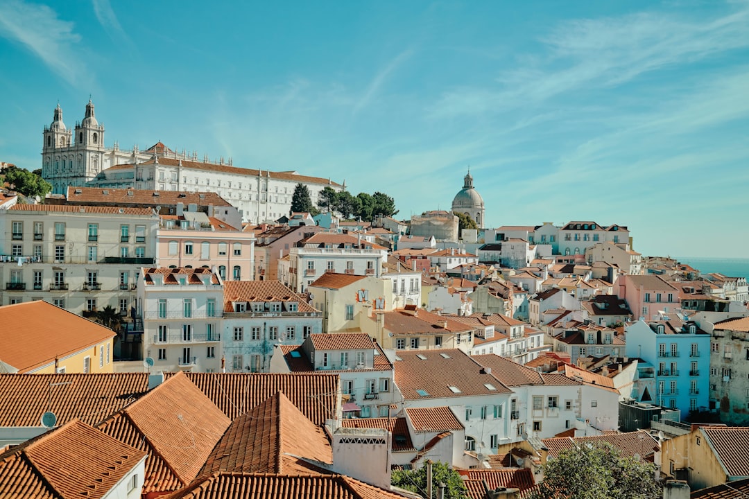 Noclegi w Portugalii – jak wybrać hotel, pensjonat czy apartament?