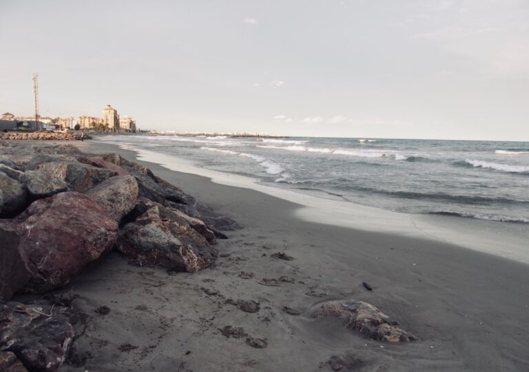 Alentejo: Czy można połączyć plaże z winnicami?