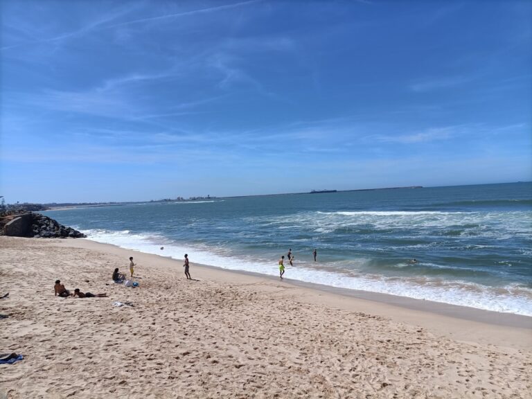 Costa da Caparica: Czy to najlepsze plaże blisko Lizbony?
