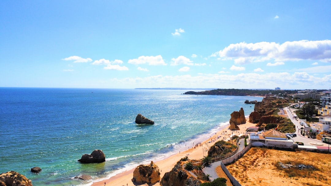 Gdzie spędzić wczasy w Portugalii? Poradnik dla każdego
